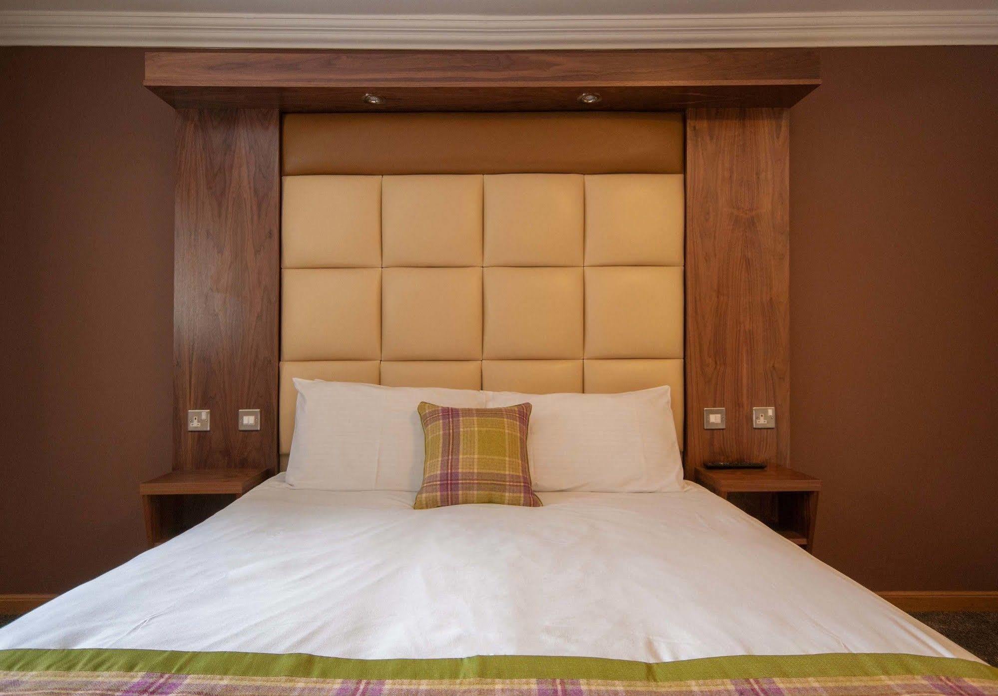 קירקאלדי Dean Park Hotel מראה חיצוני תמונה