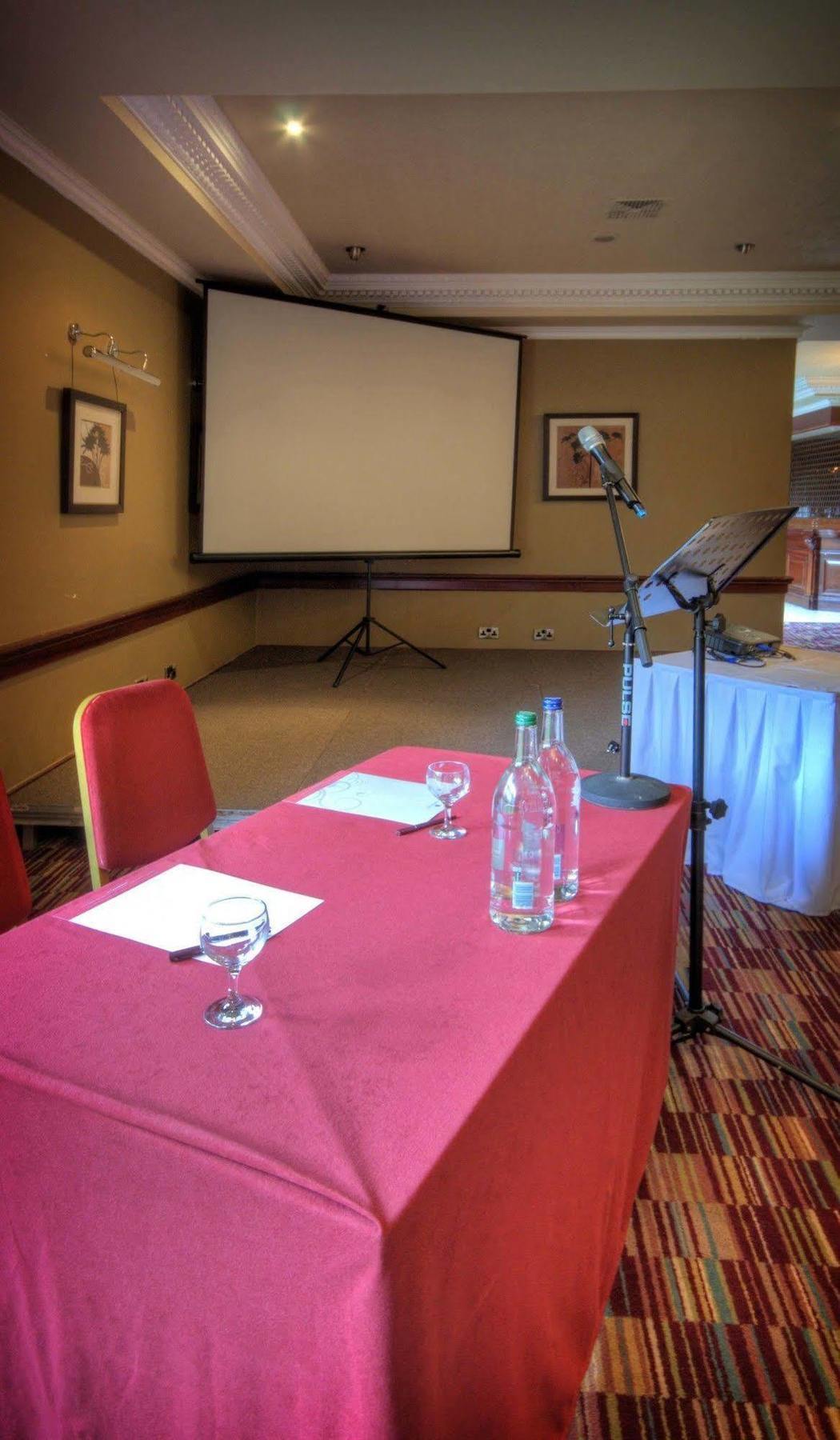 קירקאלדי Dean Park Hotel מראה חיצוני תמונה